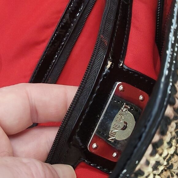 NINE WEST  women's LARGE ANIMAL PRINT  TOTE bag - Picture 7 of 9